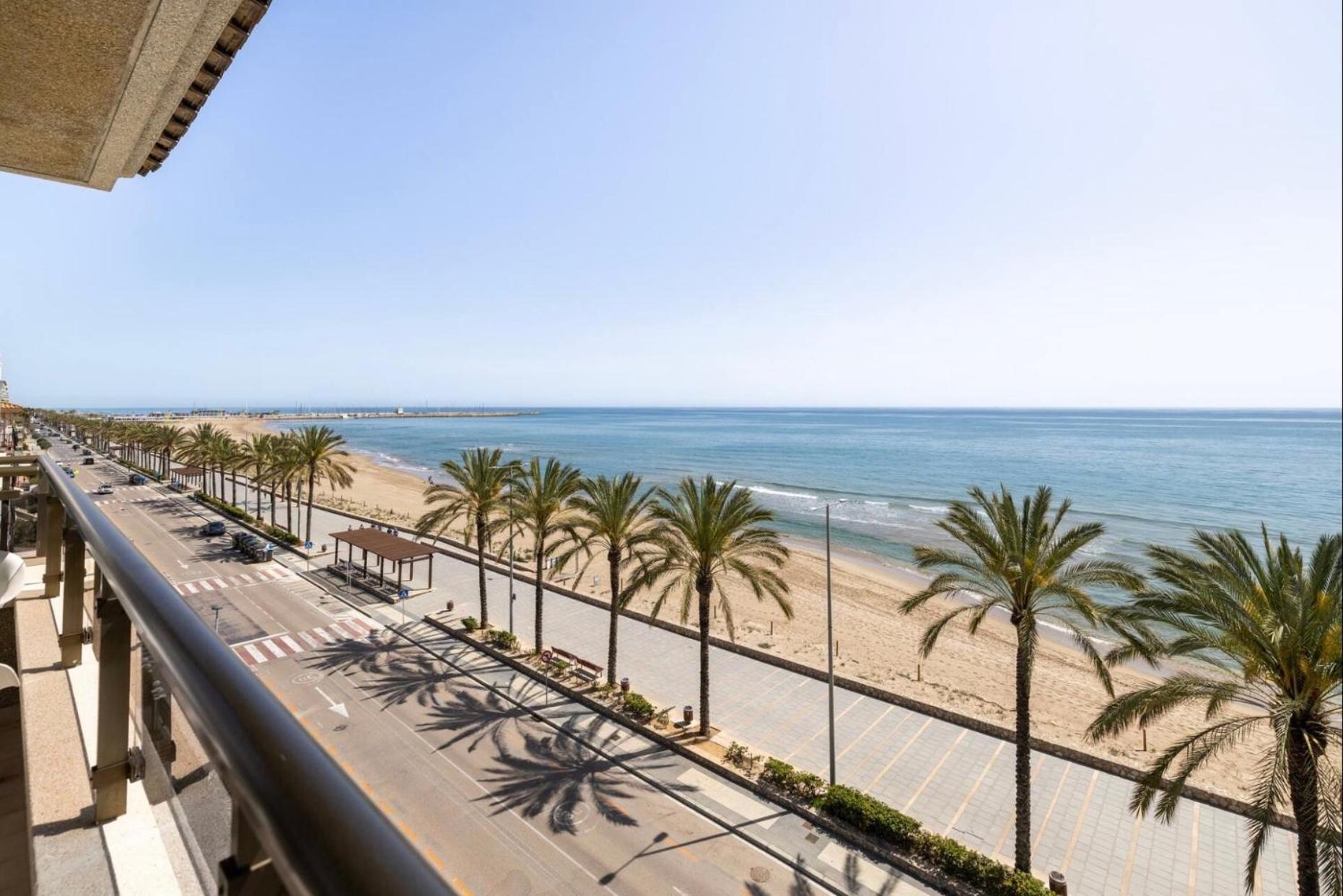 Beach Apartment In Calafell Ngoại thất bức ảnh